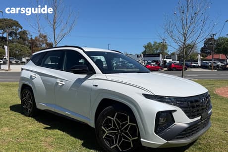 White 2022 Hyundai Tucson Wagon (Fwd)