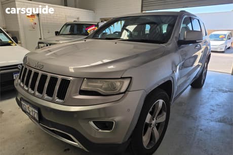 Silver 2013 Jeep Grand Cherokee Wagon Limited (4X4)
