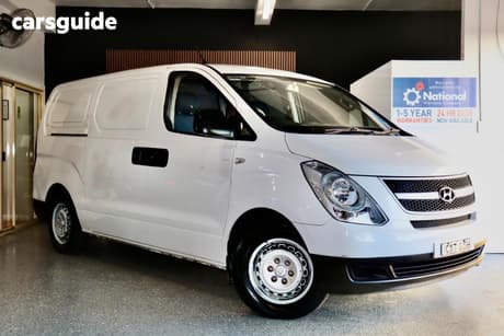 White 2015 Hyundai Iload Van
