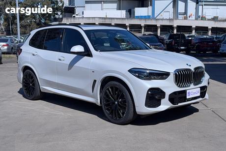 White 2021 BMW X5 Wagon Xdrive30D