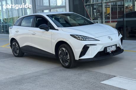 White 2024 MG MG4 Hatchback Excite 51