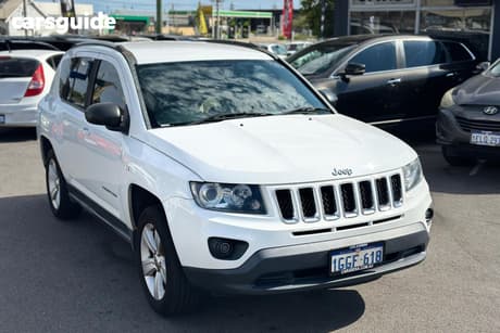 White 2015 Jeep Compass SUV SPORT