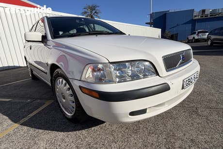 White 2001 Volvo V40 Wagon 1.8
