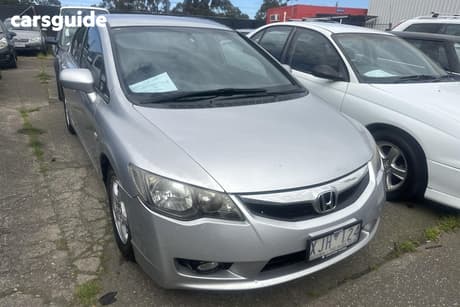 Silver 2009 Honda Civic Sedan 40Th Anniversary Le