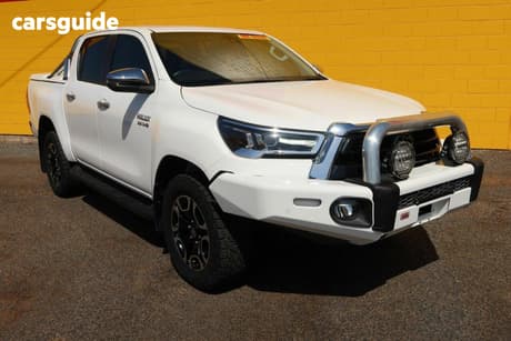 White 2021 Toyota Hilux Double Cab Pick Up Sr5 (4X4)