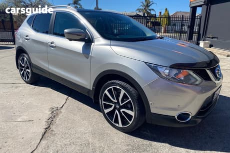 Silver 2014 Nissan Qashqai Wagon Ti (4X2)