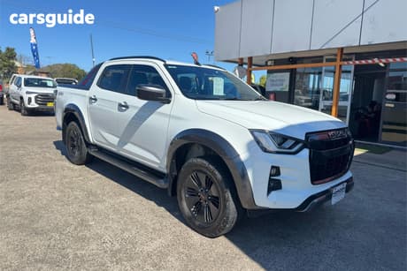 White 2020 Isuzu D-MAX Crew Cab Utility X-Terrain (4X4)