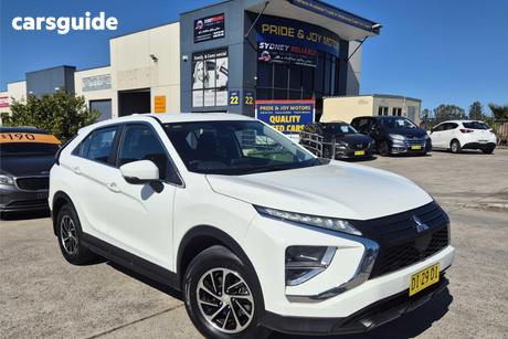 White 2024 Mitsubishi Eclipse Cross Wagon Es (2Wd)