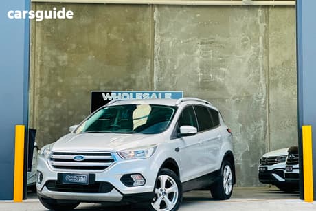 Silver 2017 Ford Escape Wagon Trend (Fwd)