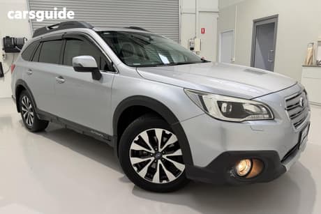 Silver 2018 Subaru Outback Wagon 2.5I Premium
