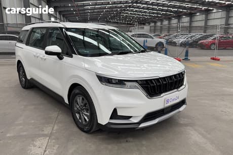White 2022 Kia Carnival Wagon S