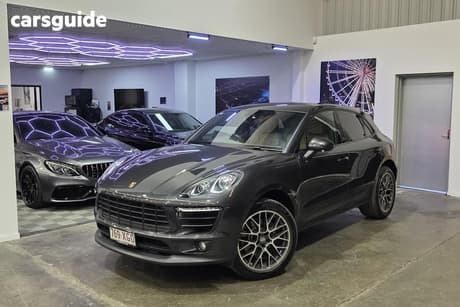 Grey 2017 Porsche Macan Wagon