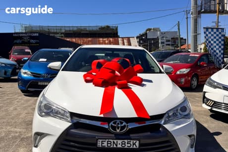 White 2017 Toyota Camry Sedan Altise