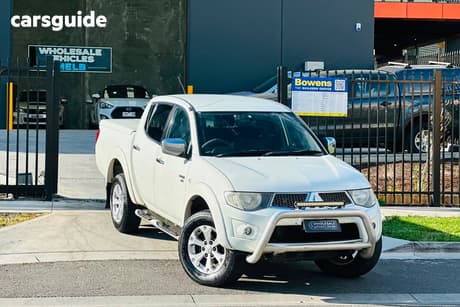 White 2010 Mitsubishi Triton Double Cab Utility Glx-R (4X4)