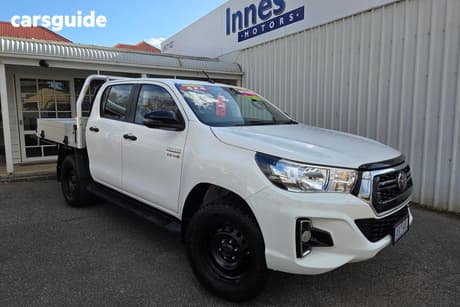 White 2019 Toyota Hilux Double Cab Chassis Sr (4X4)