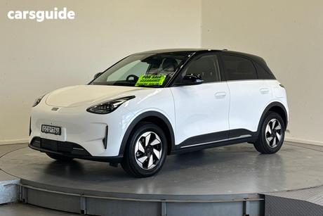 White 2026 Geely Ex2 Hatchback Inspire