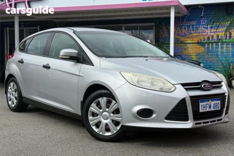 Silver 2011 Ford Focus Hatchback Ambiente