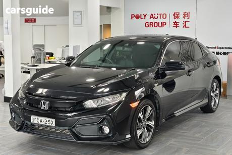 Black 2020 Honda Civic Hatchback Vti-Lx