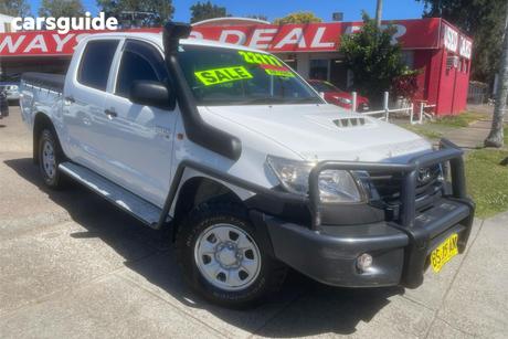 White 2012 Toyota Hilux Dual Cab Pick-up Sr (4X4)
