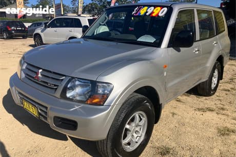 Silver 2002 Mitsubishi Pajero Wagon Commonwealth Games Ltd Ed
