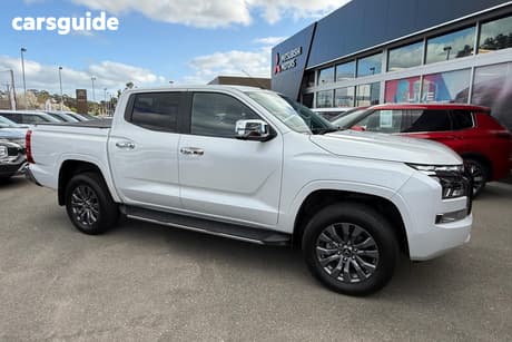 White 2025 Mitsubishi Triton Double Cab Pick Up Gls (4X4)