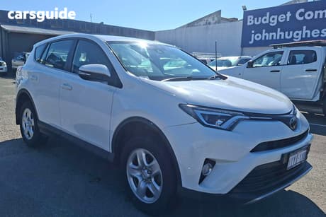 White 2018 Toyota RAV4 Wagon Gx (4X4)