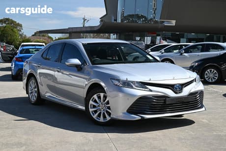 Silver 2019 Toyota Camry Sedan Ascent
