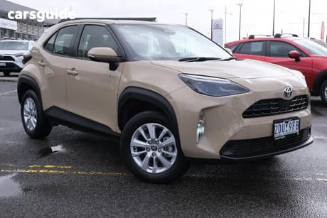 Beige 2025 Toyota Yaris Cross Wagon Gx Hybrid