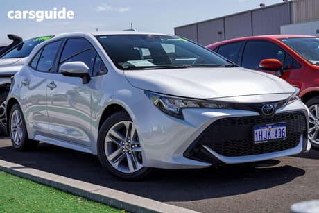 White 2021 Toyota Corolla Hatchback Ascent Sport