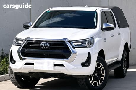 White 2022 Toyota Hilux Double Cab Pick Up Sr5 (4X4)