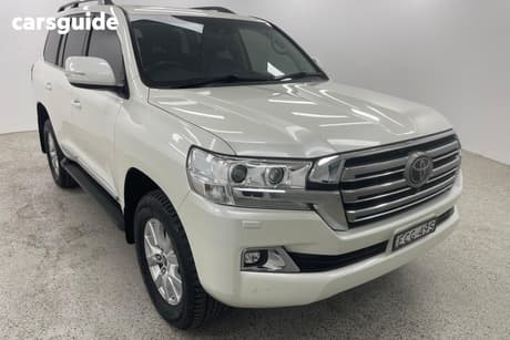 White 2019 Toyota Landcruiser Wagon Lc200 Sahara (4X4)