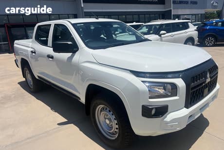 White 2025 Mitsubishi Triton Double Cab Pick Up Glx (4X4)