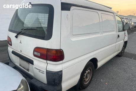 White 2005 Mitsubishi Express Walk-thru Van