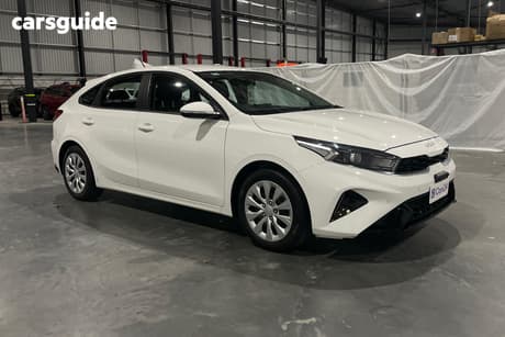 White 2023 Kia Cerato Hatchback S