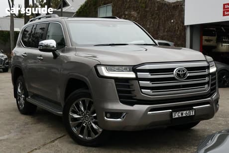 Bronze 2023 Toyota Landcruiser Wagon Lc300 Sahara Zx (4X4)