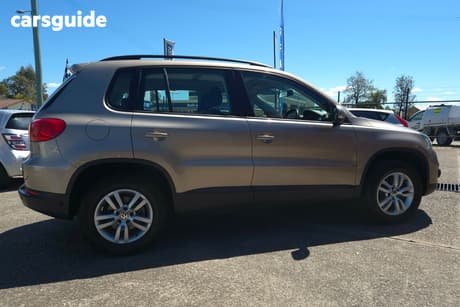 Beige 2012 Volkswagen Tiguan Wagon 103 Tdi