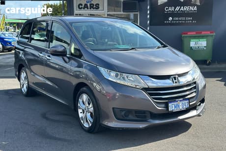 Black 2014 Honda Odyssey Wagon Vti