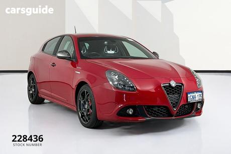 Red 2018 Alfa Romeo Giulietta Hatchback Veloce Tct