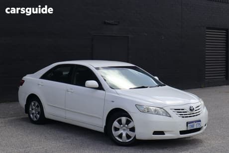 White 2007 Toyota Camry Sedan Altise
