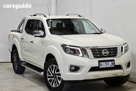 White 2019 Nissan Navara Dual Cab Pick-up St-X (4X2)