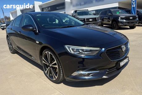 Blue 2018 Holden Calais Liftback V