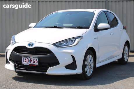 White 2020 Toyota Yaris Hatchback Sx Hybrid