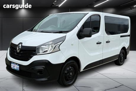 White 2017 Renault Trafic Van Swb