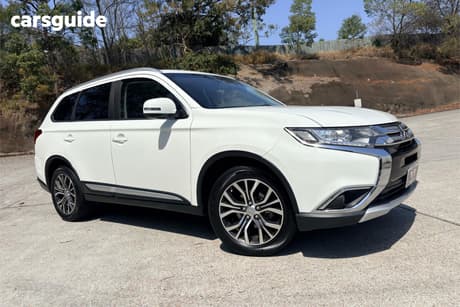 White 2017 Mitsubishi Outlander Wagon Ls (4X4)