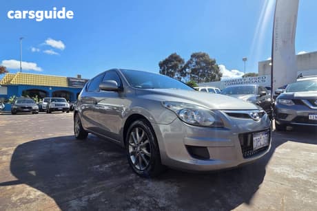 Silver 2011 Hyundai I30 Hatchback Sx 1.6 Crdi