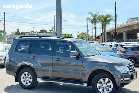 Grey 2020 Mitsubishi Pajero Wagon Glx (4X4) 7 Seat