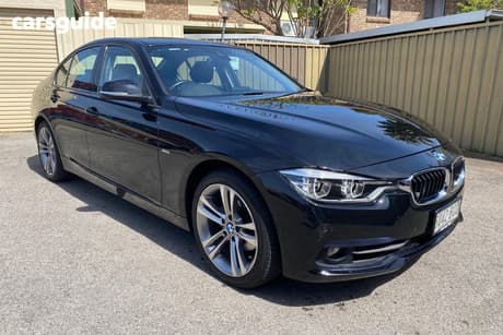 Black 2016 BMW 318I Sedan Sport Line