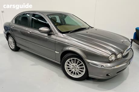 Grey 2006 Jaguar X-Type Sedan 2.1 V6 Le