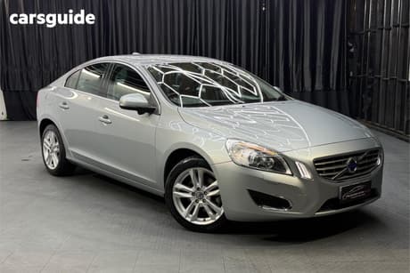 Silver 2014 Volvo S60 Sedan T4 Luxury