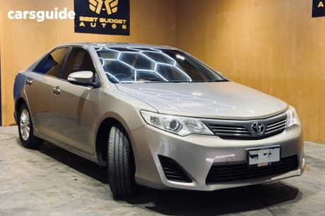 Bronze 2013 Toyota Camry Sedan ALTISE